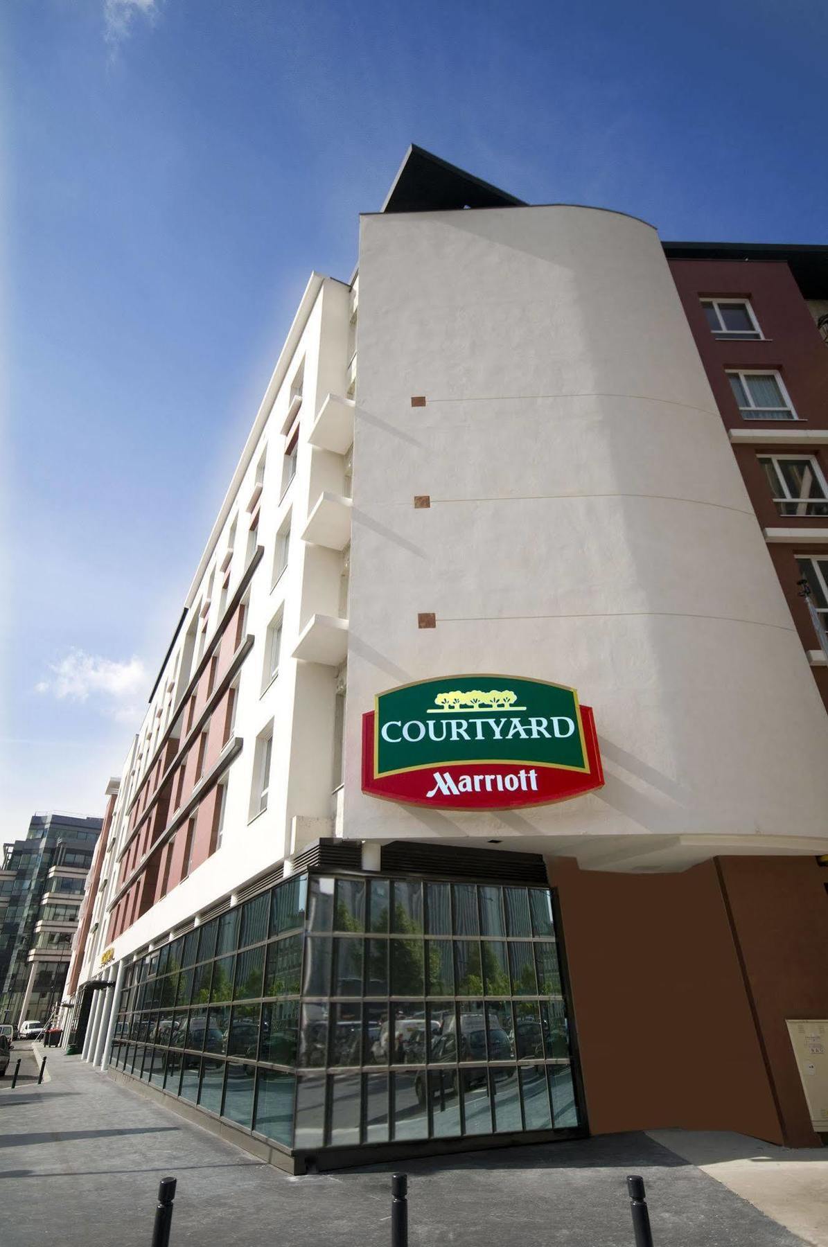 מלון Courtyard By Marriott Paris Saint Denis מראה חיצוני תמונה